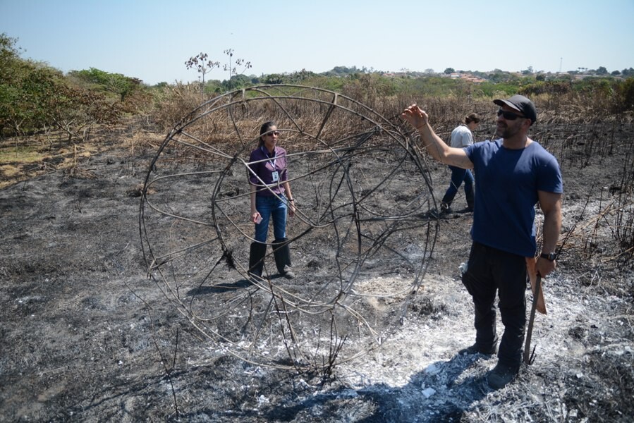 Queda de balão provoca incêndio próximo à Mata Santa Genebra